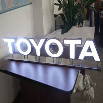 Huruf Timbul Toyota