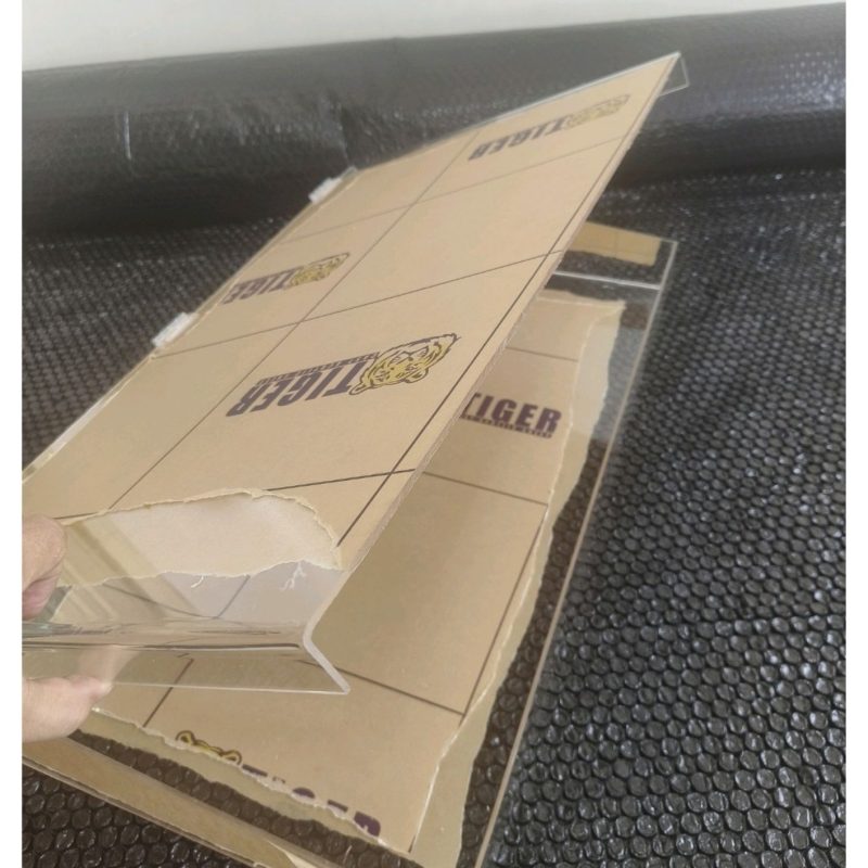 Rak Display Besar