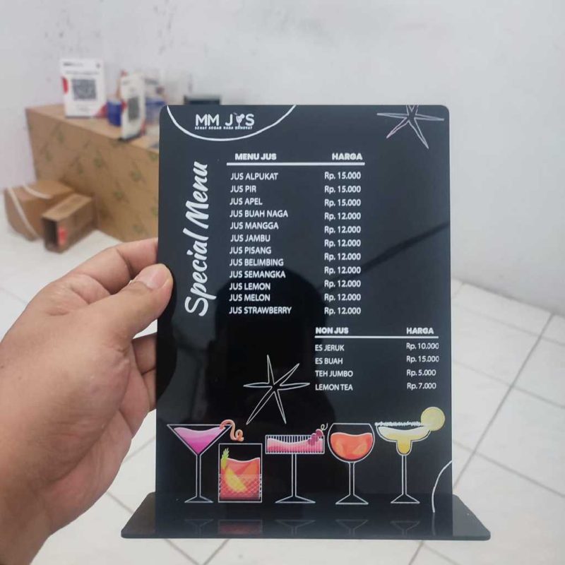 Display Produk Akrilik