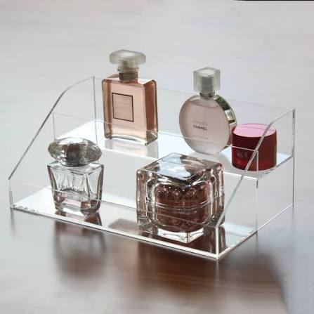 Display Produk Akrilik