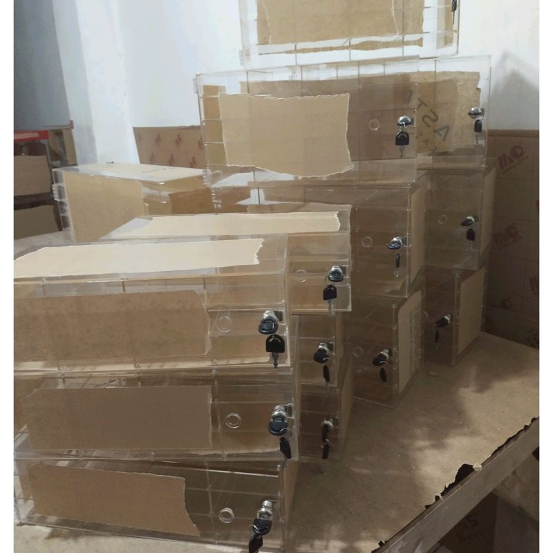 Rak Display Bertingkat