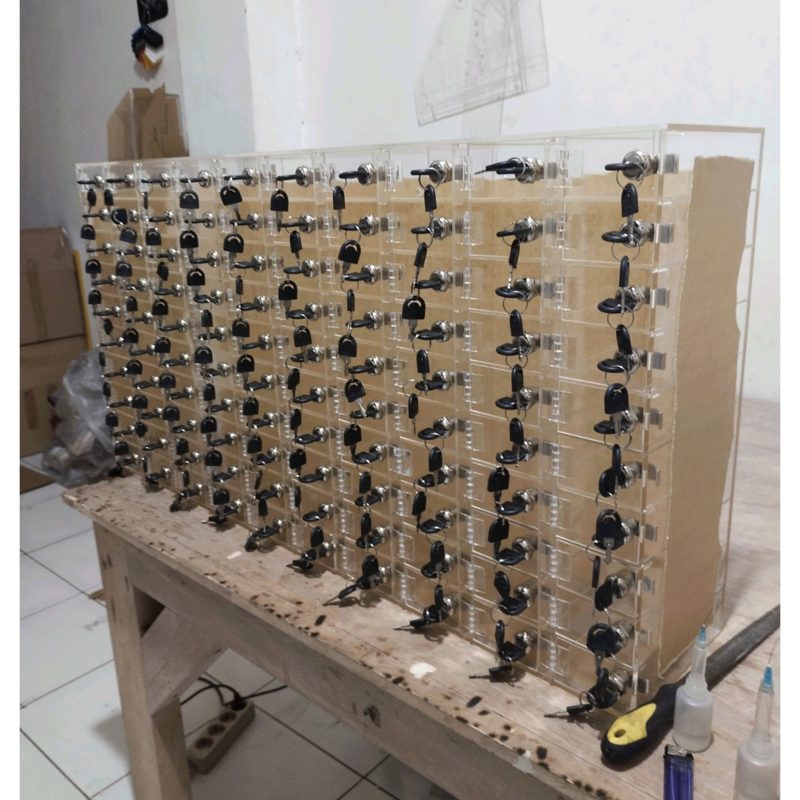 Display Gantungan Produk