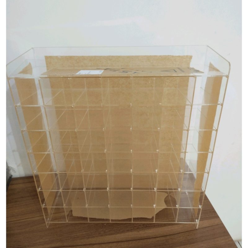 Kotak Display Akrilik